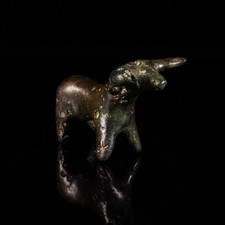 Bronzefigur eines Stiers aus der späten Bronzezeit, frühen Eisenzeit