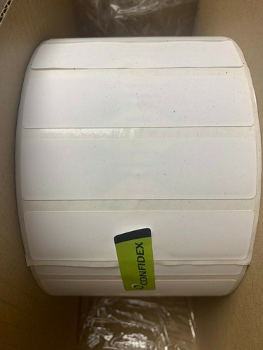 Rollen mit 2000 etiketten - rollen,