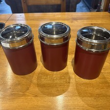 Rote Küche Aufbewahrung