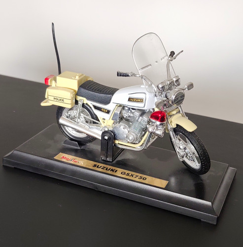 Maisto suzuki gsx750 - suzuki,