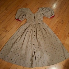 Luxus ROWE Leinendirndl aus