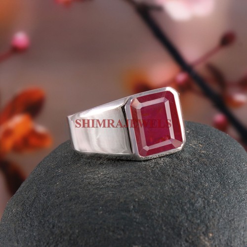 Roter rubin edelsteinring mit - roter,