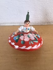 Souvenir aus Ungarn - Holz Kreisel Frau Tänzerin Folklore ca.7x8cm