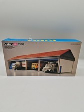 KIBRI 8136 - H0 - Garage für 8 LKWs Gebäude Fahrzeughalle ungebaut in OVP PKW
