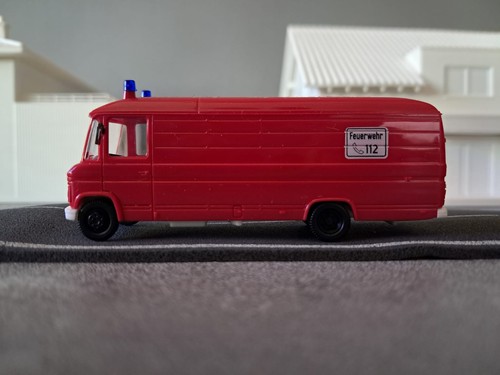 Herpa feuerwehr mercedes - 1:87,