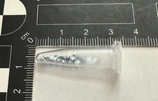 SELTENE ERDEN  kristallines