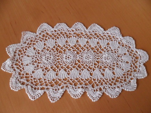 Gehäkeltes deckchen - gehäkeltes,