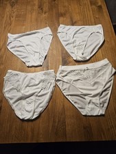 4 Slips Gr. 42 - Triumpf/Nina von C./Simone - Neu!