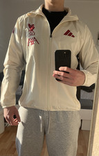 ♨️ Weiße Trainingsjacke