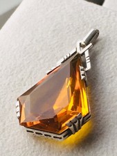 Grosser Art Deco Silber Anhänger mit orange farbenem Stein