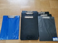 7 x Klemmbretter. Klemmbrett. 6 x Schwarz (zT benutzt) & 1 x blau (neu)