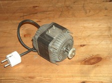 Wechselstrommotor 230 Volt, 0,75A, 105 Watt, 1300RPM,  v.Fkt.