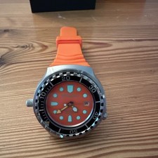 Riedenschild orange Taucheruhr