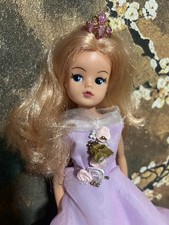 Pedigree Sindy 2GEN Puppe 