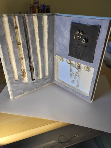 Schmuckaufsteller handmade