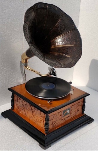 Antikes grammophon voll - antikes, grammophon,