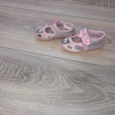SÜßE HELLO KITTY HAUSSCHUHE, BALLERINAS GR 19, Klettverschluß, Schleifen