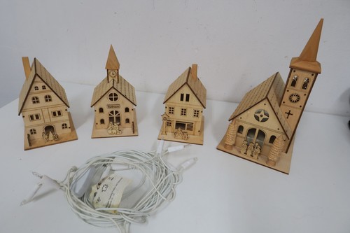 Weihnachtsdorf aus holz - aus,