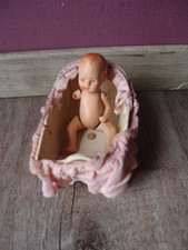 alter Puppen Stubenwagen Puppenwagen für Puppenstube mit Porzellan Püppchen