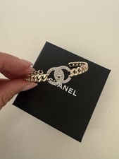 CHANEL Armband Armreif Gold CC