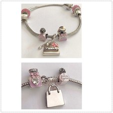 2 Charm Anhänger Parfum Silber besch. m . Accessoires + Armband neu🎀