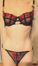 Censored Bügel BH & String