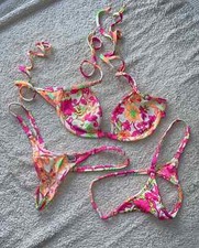 Wicked Weasel 323 Underwire Top + 2x Thong Bottom Bright Flower Bikini Set pink
