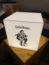 Beleuchteter Bar Würfel Tisch