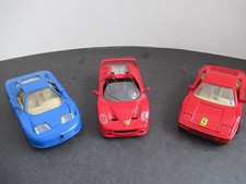 Modellautos Welly ca 1:35 Ferrari, Bugatti