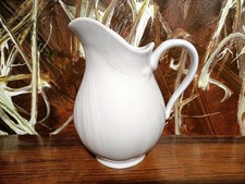 KPM BERLIN - NEUOSIER Weiß, edles Milchkännchen Höhe 10,5cm