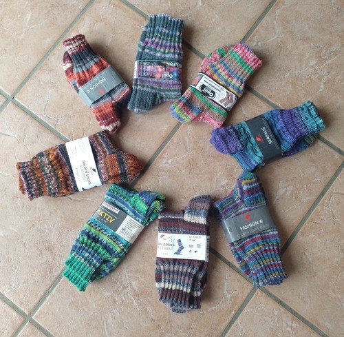 Handgestrickte socken - handgestrickte,