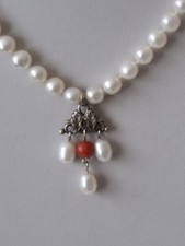 Echte Zuchtperlen mit altem