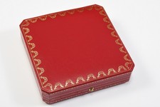 Q40D08- Les Must de Cartier Etui leer