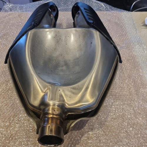 Aprilia 750 900 dorsoduro - 750,