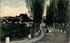 Ak Gerbstedt im Harzvorland, Chaussee-Strasse, Blick auf die Stadt,   - 11307952