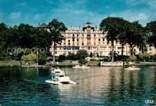 Bagnoles-de-l Orne La Residence du Lac et les Pedalos