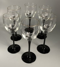 Dekorative Weingläser