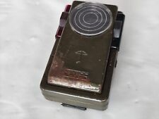 Aus einer Auflösung: Elves Militärtaschenlampe