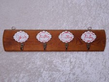 Holz Handtuch Hakenleiste mit Emaille Schildern Vintage Antik-Design Handmade II