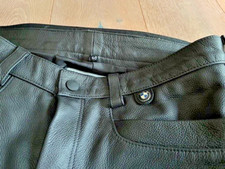 Neuwertige BMW-Motorrad Lederhose "Black Leather", Gr. 48 (wie Gr. 50)