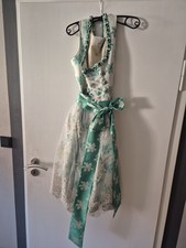 Grünes Dirndl mit