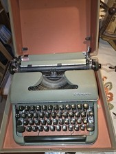 Olympia Reiseschreibmaschine