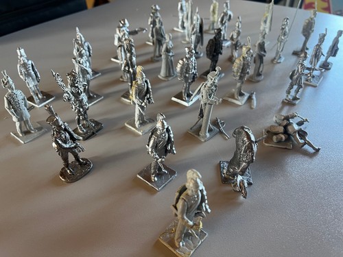 Vollplastische zinnfiguren - 34,