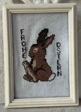 Landhaus Shabby Holz-Bilderrahmen Osterfest Stickerei Osterhase ?& FROHE OSTERN