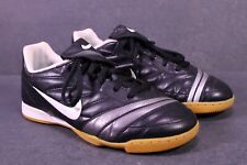 Nike Tiempo Kinder Hallen Fußballschuhe schwarz silber Gr. 37,5 Kunstleder BS19