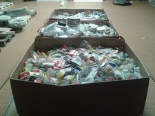 200 Päckchen Kleineisenteile