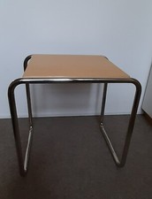 Thonet B9 a Beistelltisch