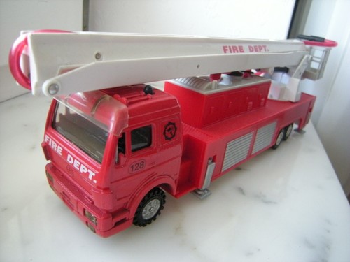 Feuerwehr mercedes ng90 - mb,