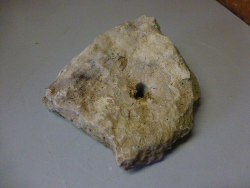 Quellstein brunnenstein mit - brunnenstein,