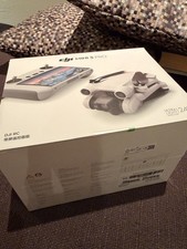 DJI Mini 3 Pro Kameradrohne (mit RC Fernsteuerung)